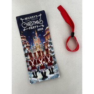 SOLDMickey’s Very Merry Christmas Party 2024 Commemorative Uncut Red Wristband